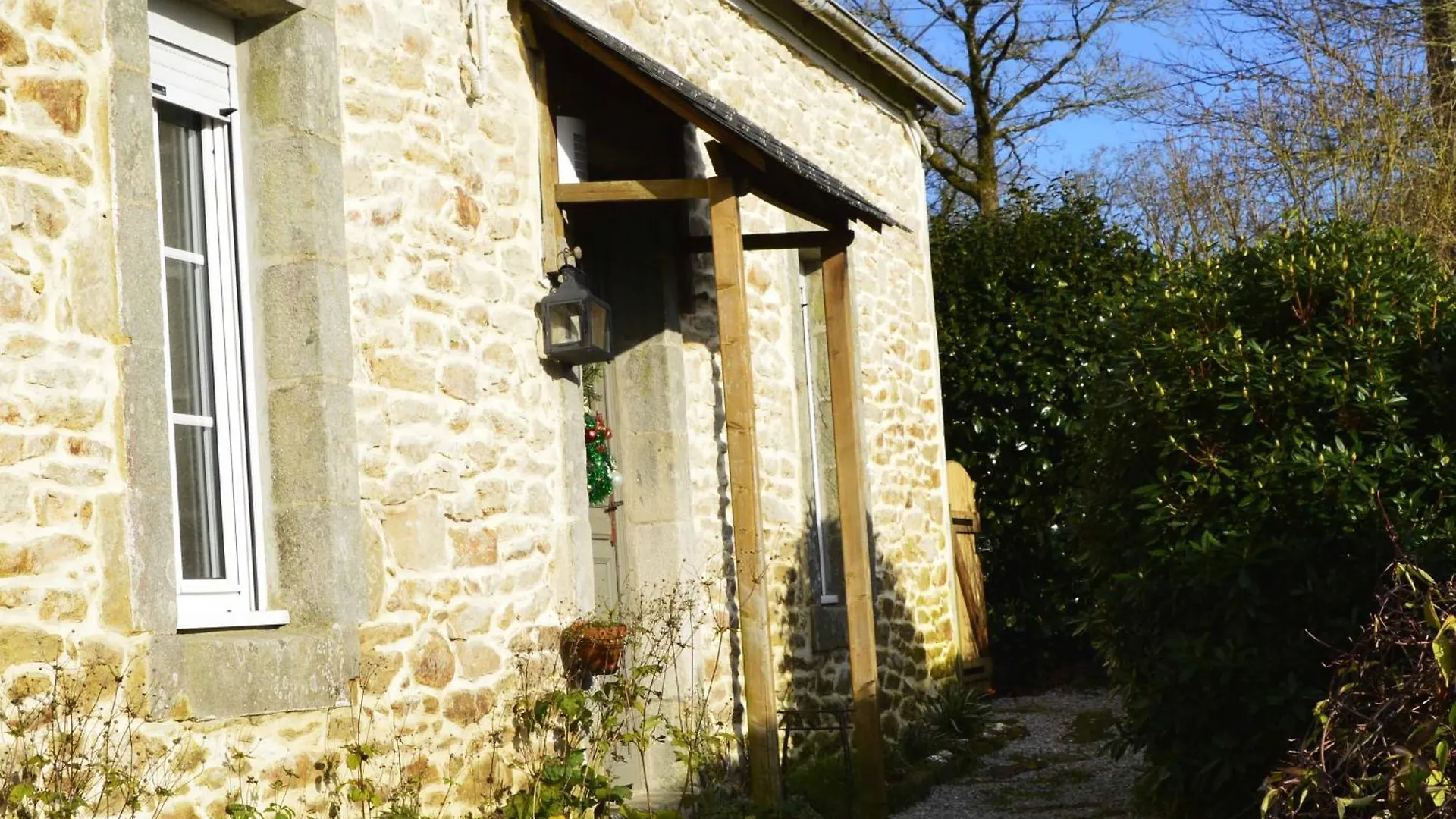 Gites Breton An Douar Menez Gourin 0*,  France
